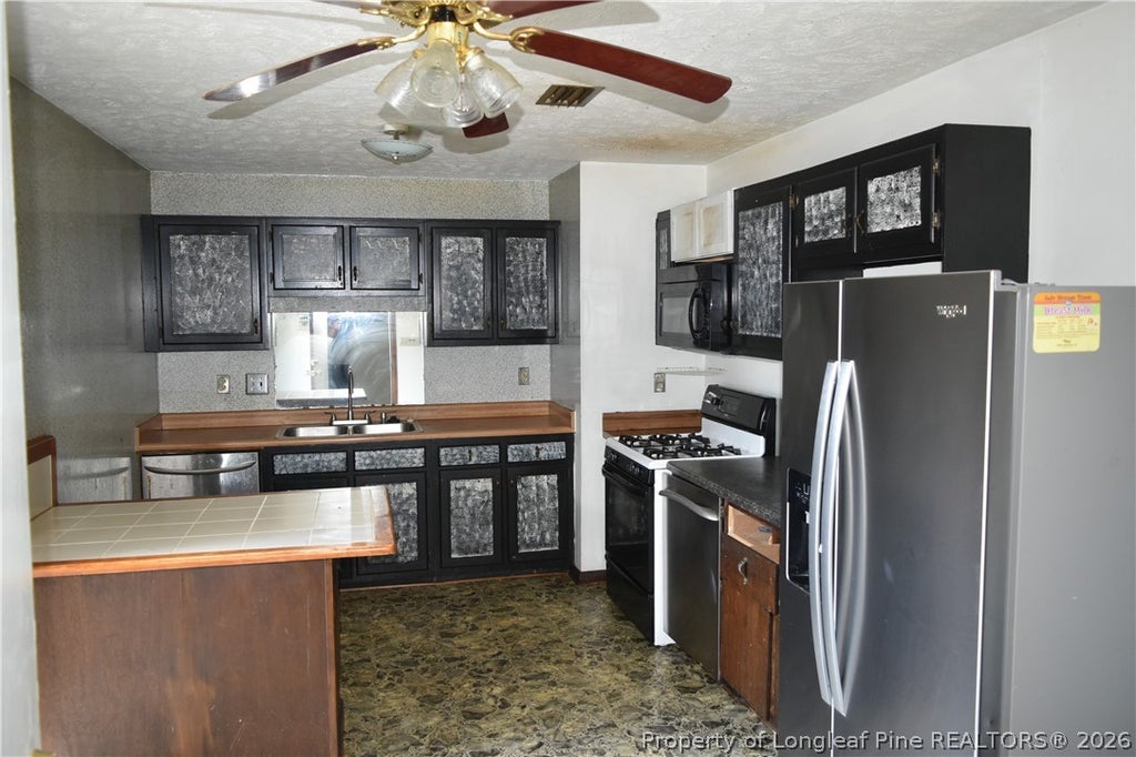 Photo of 1112 Strathdon Avenue, Fayetteville, NC 28304 (MLS # 771715)