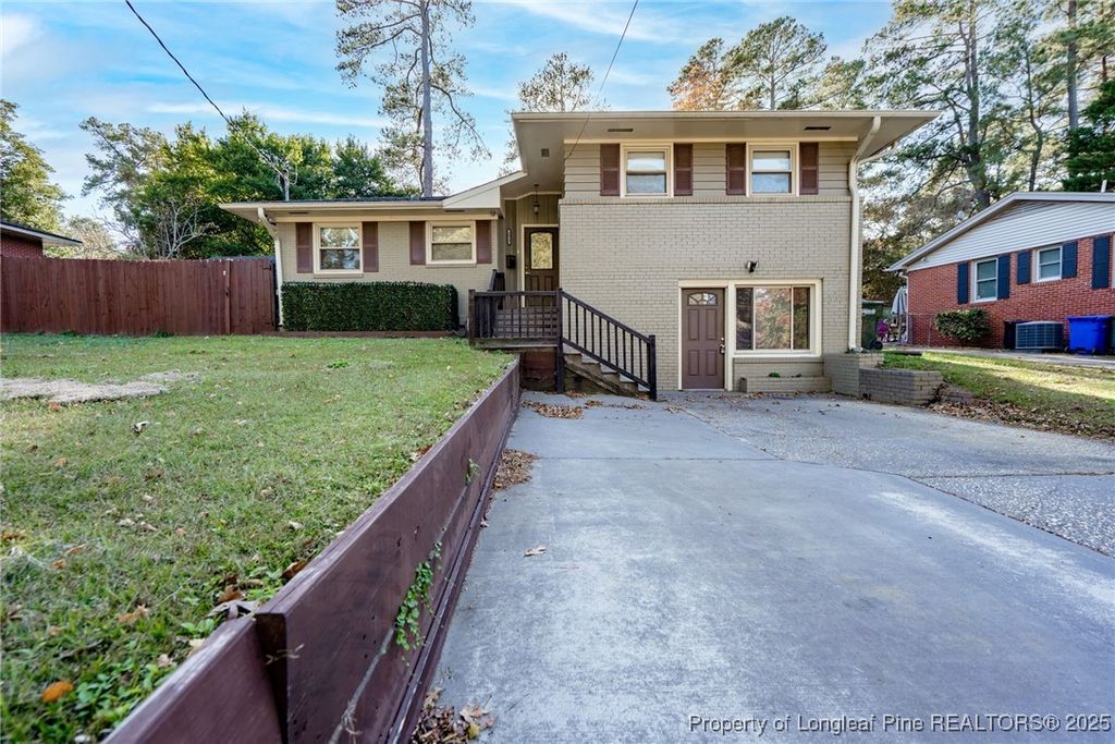 Photo of 1817 McGougan Road, Fayetteville, NC 28303 (MLS # 753315)