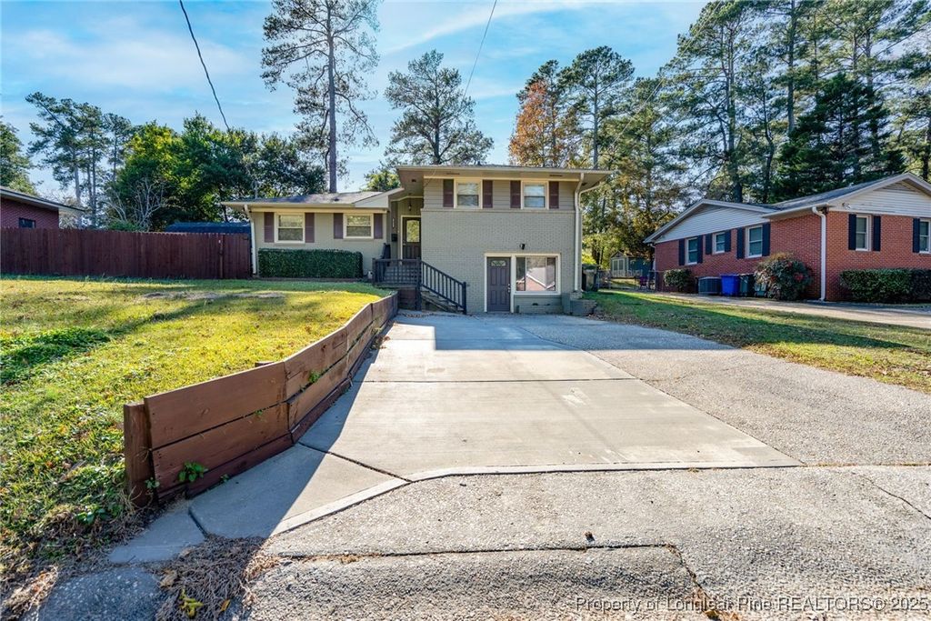 Photo of 1817 McGougan Road, Fayetteville, NC 28303 (MLS # 753315)