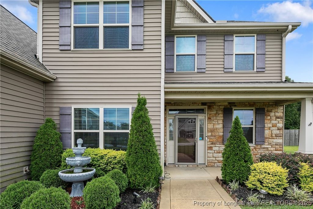 Photo of 945 Pecan Grove Loop Loop, Hope Mills, NC 28348 (MLS # 748746)