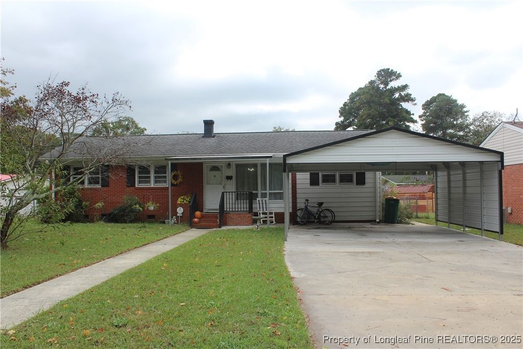 Photo of 1108 E 10th Street, Lumberton, NC 28358 (MLS # 751841)