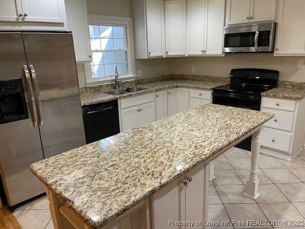 Photo of 506 Cliffside Drive, Fayetteville, NC 28303 (MLS # 752030)