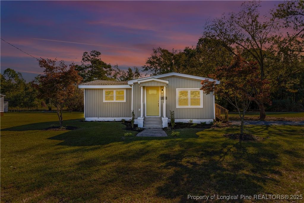 Photo of 1340 George Perry Lee Road, Dunn, NC 28334 (MLS # 752079)