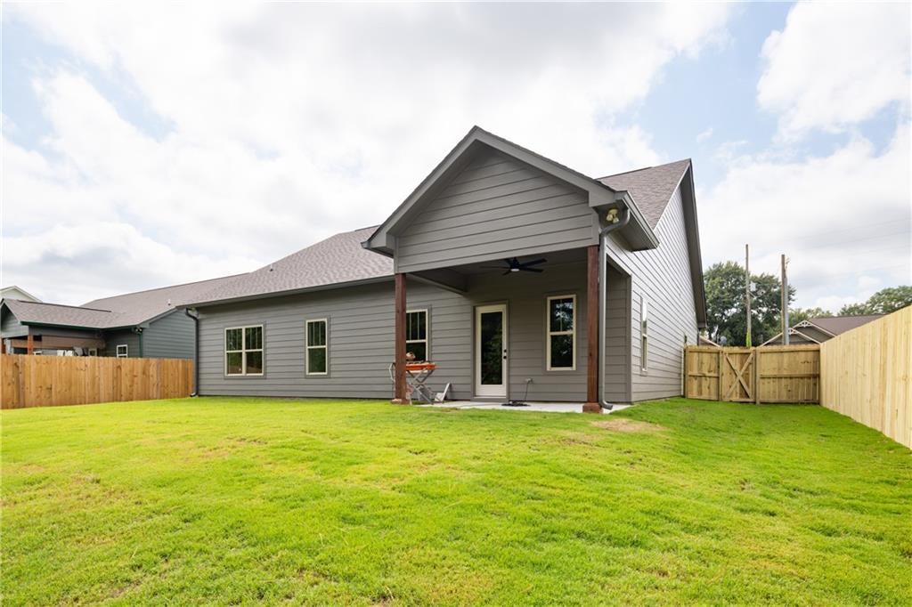 1352 Lee Rd 219