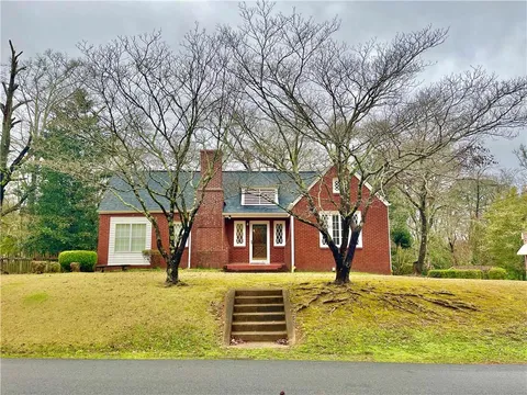 305 Avenue C, West Point, GA MLS: E100787