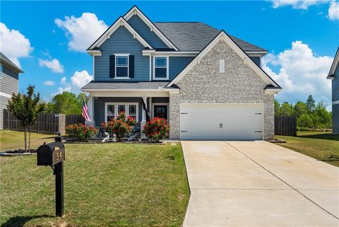 34 Red Oak Place Smiths Station AL 36877