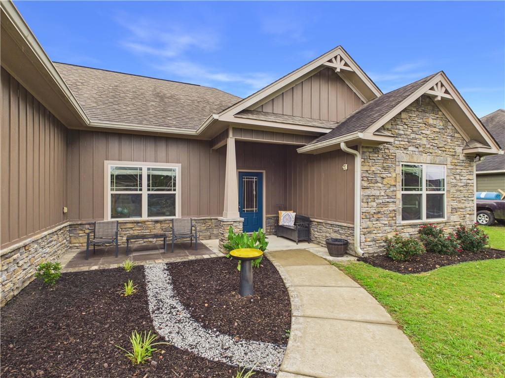 38 Winter Hawk Drive