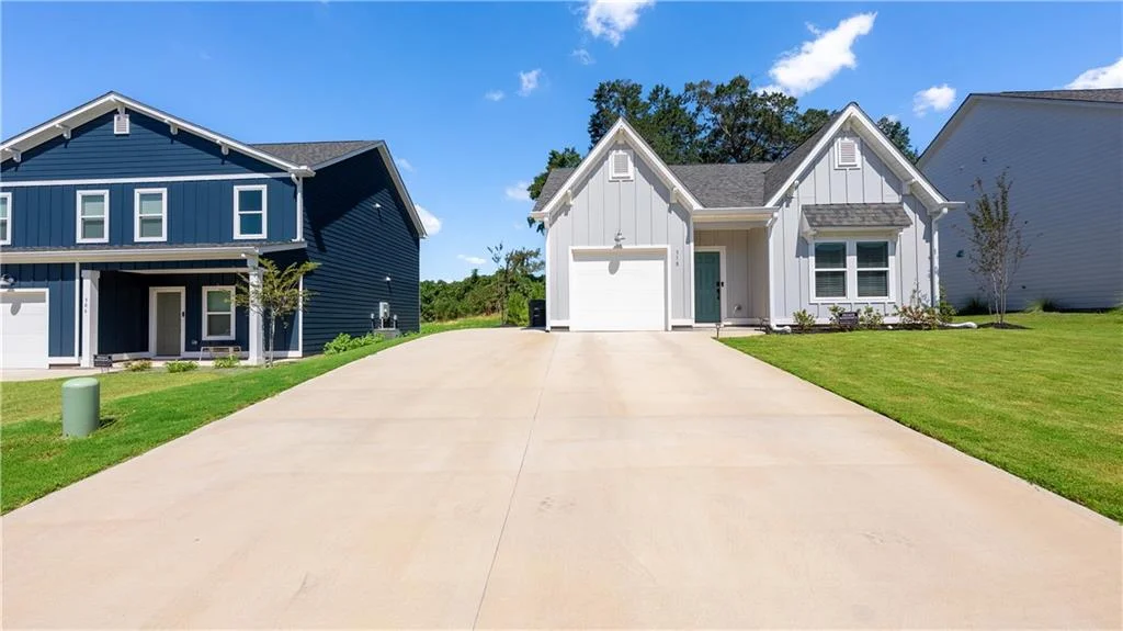 318 Gray Street, Opelika, AL 36801