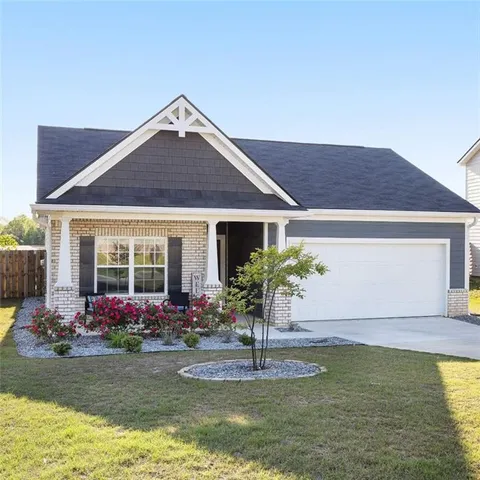 102 Gregory Place, Smiths Station, AL MLS: E100666