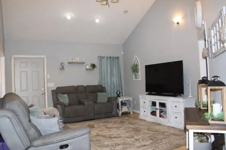 Additional image 2 of 702 Rosalind Street, Opelika, AL 36801