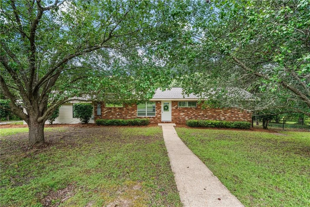 2812 43rd Avenue SW, Lanett, AL 36863