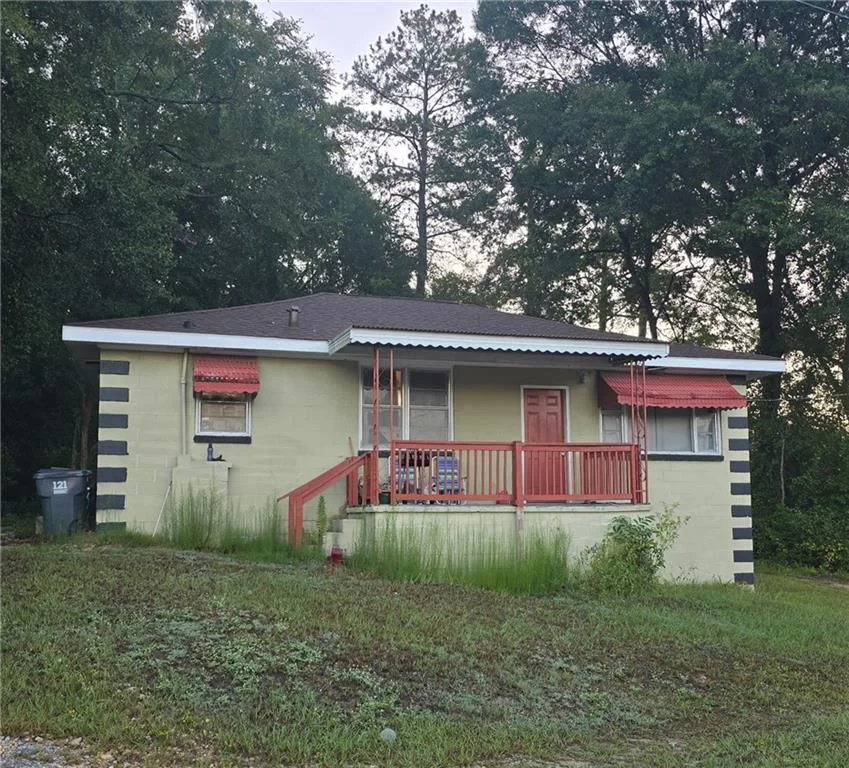 1604 Auburn Rd, Phenix City, AL 36867
