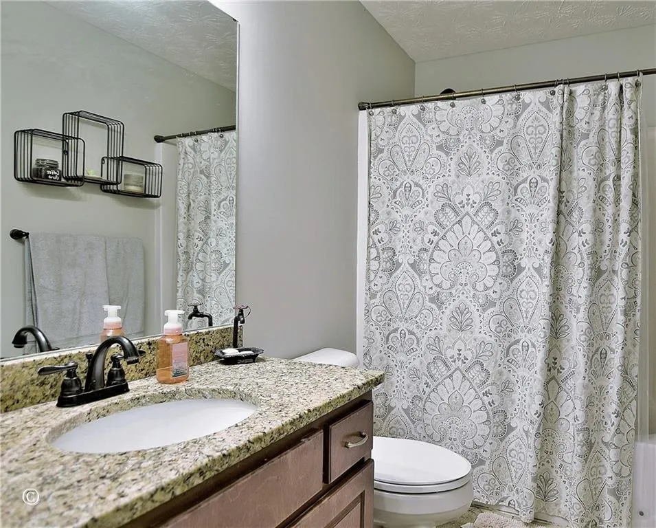 Phenix City, Alabama 36867, United States, 5 Bedrooms Bedrooms, ,3 BathroomsBathrooms,Residential,Active,161613