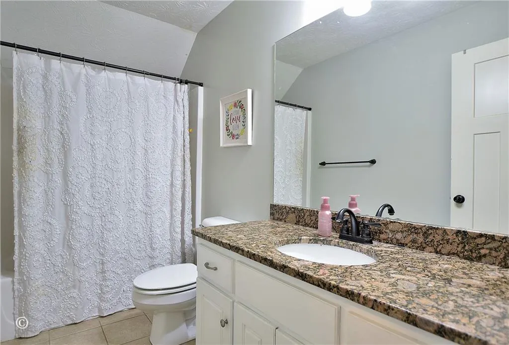 Phenix City, Alabama 36867, United States, 5 Bedrooms Bedrooms, ,3 BathroomsBathrooms,Residential,Active,161613