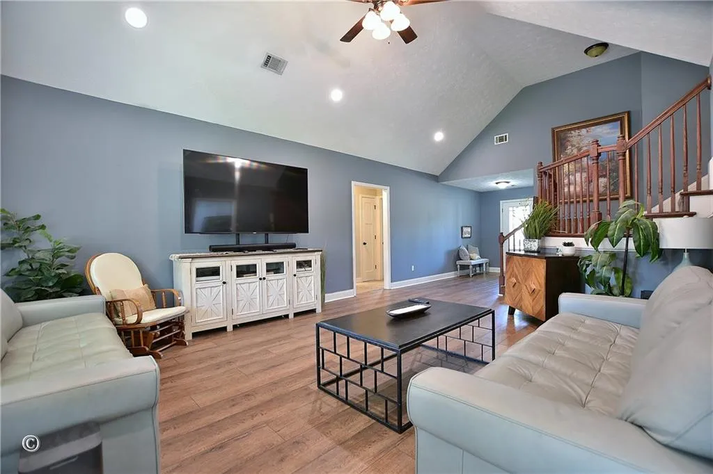 Phenix City, Alabama 36867, United States, 5 Bedrooms Bedrooms, ,3 BathroomsBathrooms,Residential,Active,161613