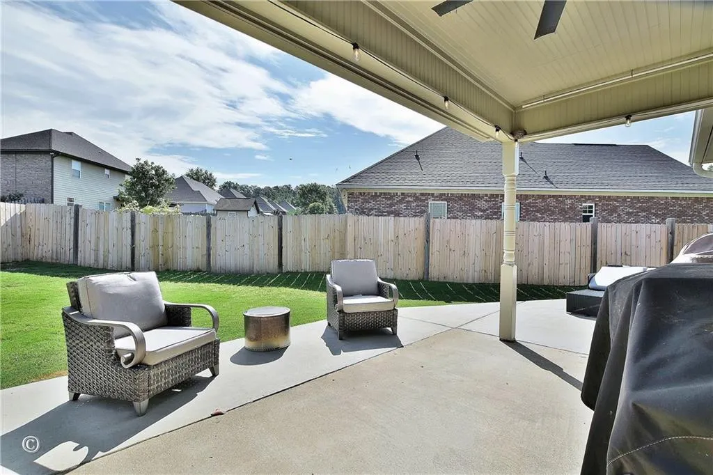 Phenix City, Alabama 36867, United States, 5 Bedrooms Bedrooms, ,3 BathroomsBathrooms,Residential,Active,161613