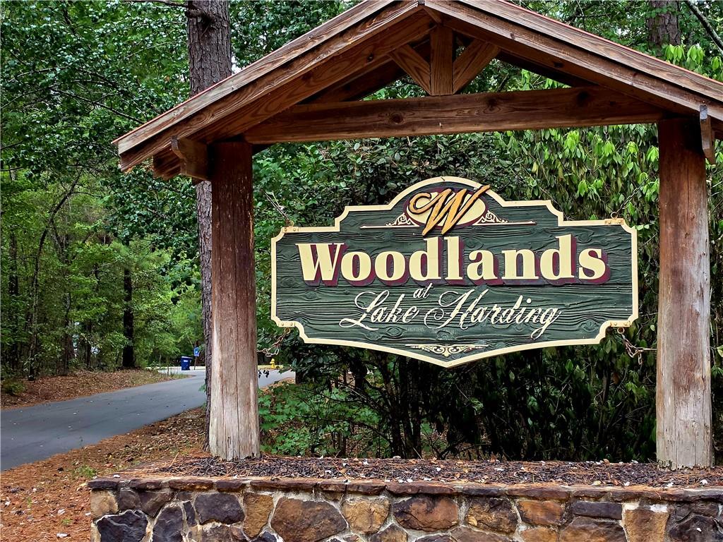 371 Lee Road 2121