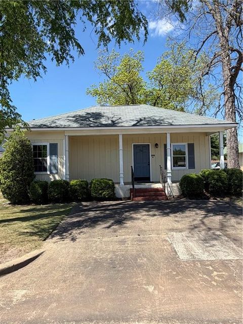 710 12th Street Phenix City AL 36867