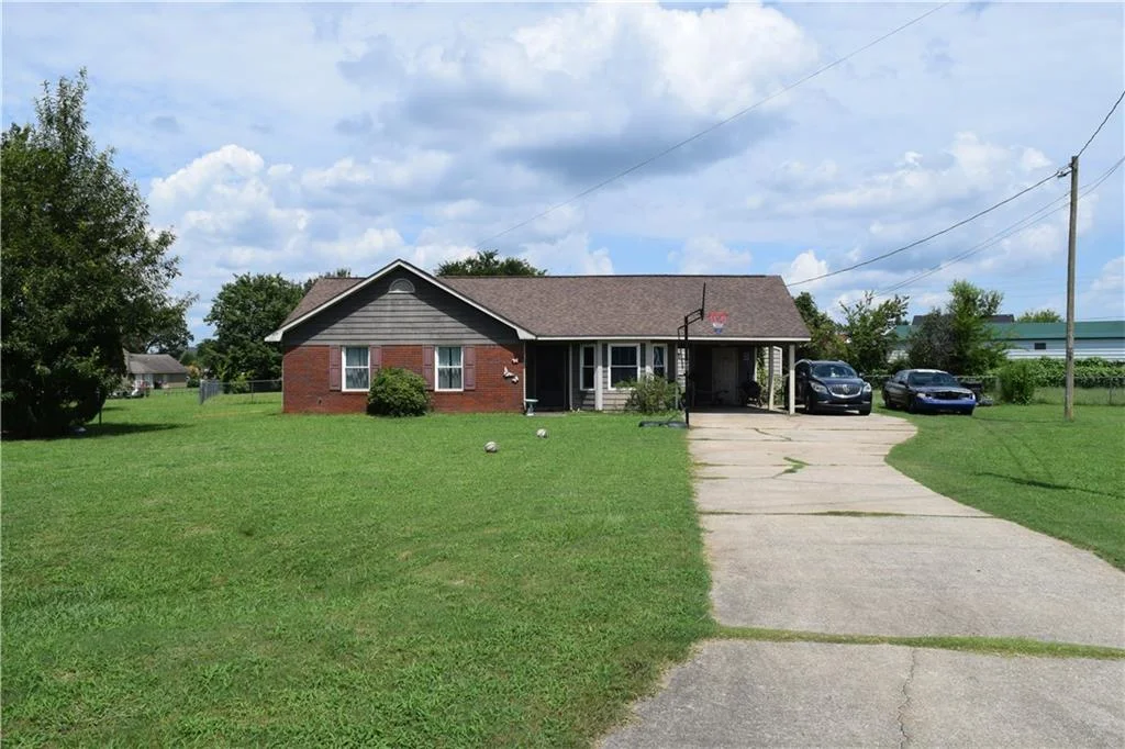 8 Blackberry Court, Fort Mitchell, AL 36856