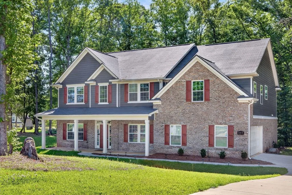 957 Ski Spray Point, Opelika, AL 36804