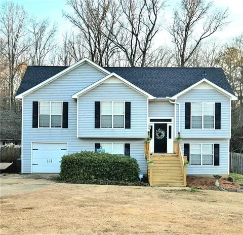 33 Lee Road 2072, Valley, AL 36854 - MLS#: E100013