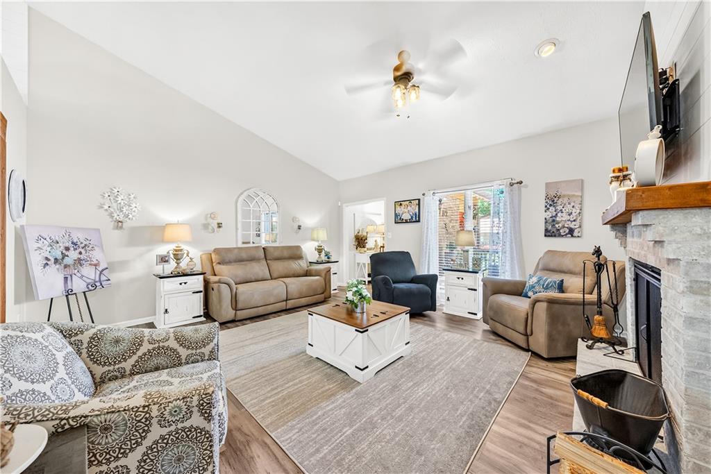 4200 Bridgecrest Drive B-2