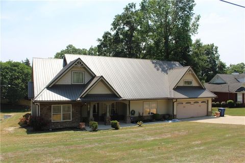 33 Lee Road 2076 Phenix City AL 36870