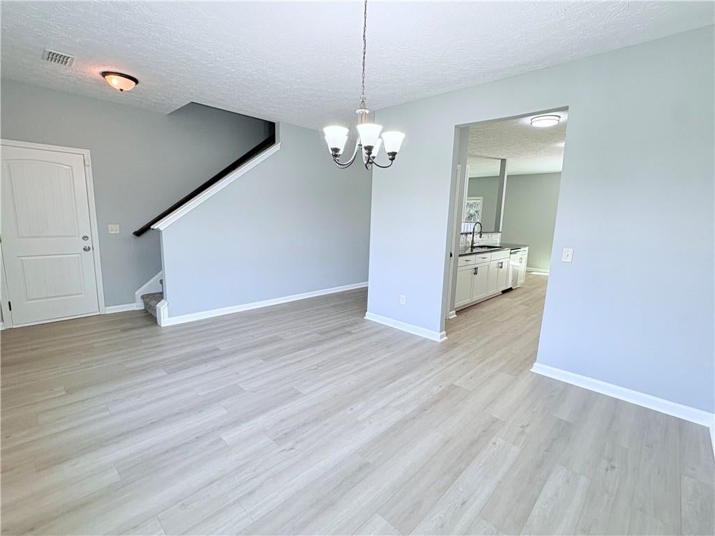 18 Forest Ridge Lane