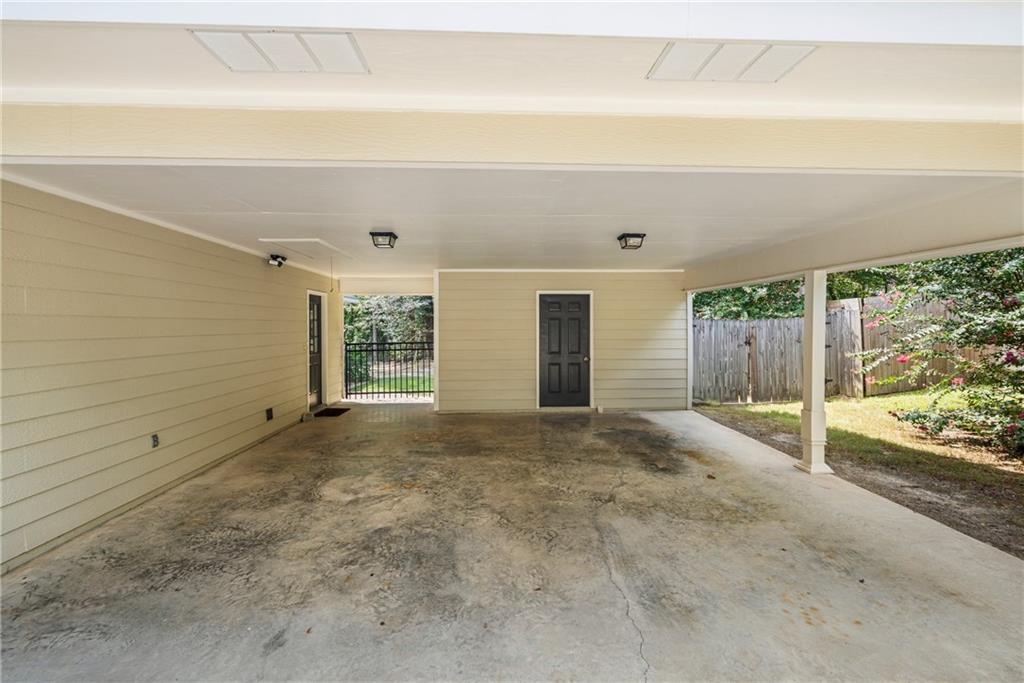 32 Lee Road 851
