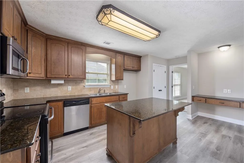 Additional image 42 of 6 Woodchase Court, Smiths Station, AL 36870