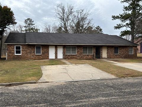2608 Tillery Lane J building Phenix City AL 36867