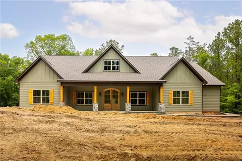 3729 Lee Road 249, Smiths Station, AL MLS: E100887