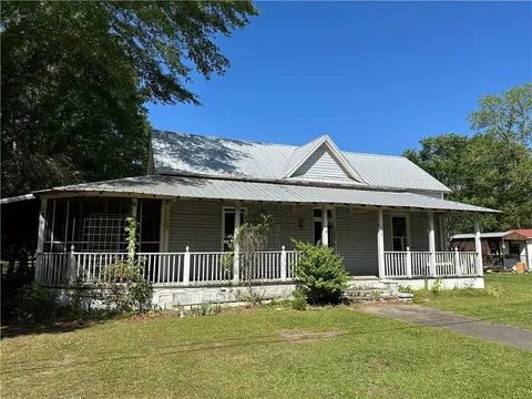 804 Main Street, Hurtsboro, AL MLS: E100876