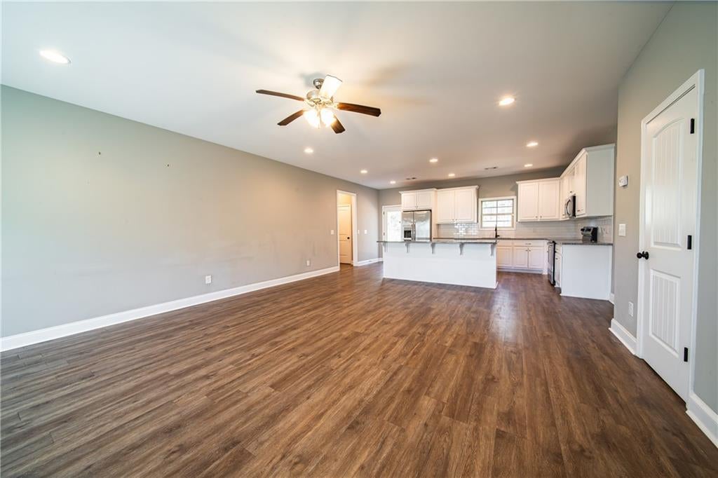 402 Lee Rd 2203