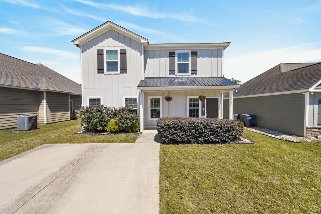 Photo of 5 Vineyard Drive, PHENIX CITY, AL 36869 (MLS # 231852)