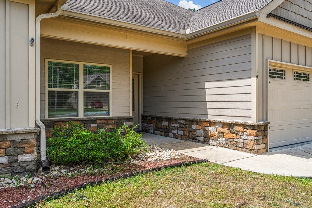 Photo of 19 Fast Lane, SEALE, AL 36875 (MLS # 231660)