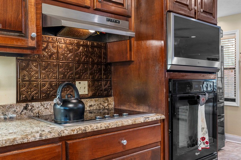 Photo of 29 Overlook Drive, SEALE, AL 36875 (MLS # 231776)