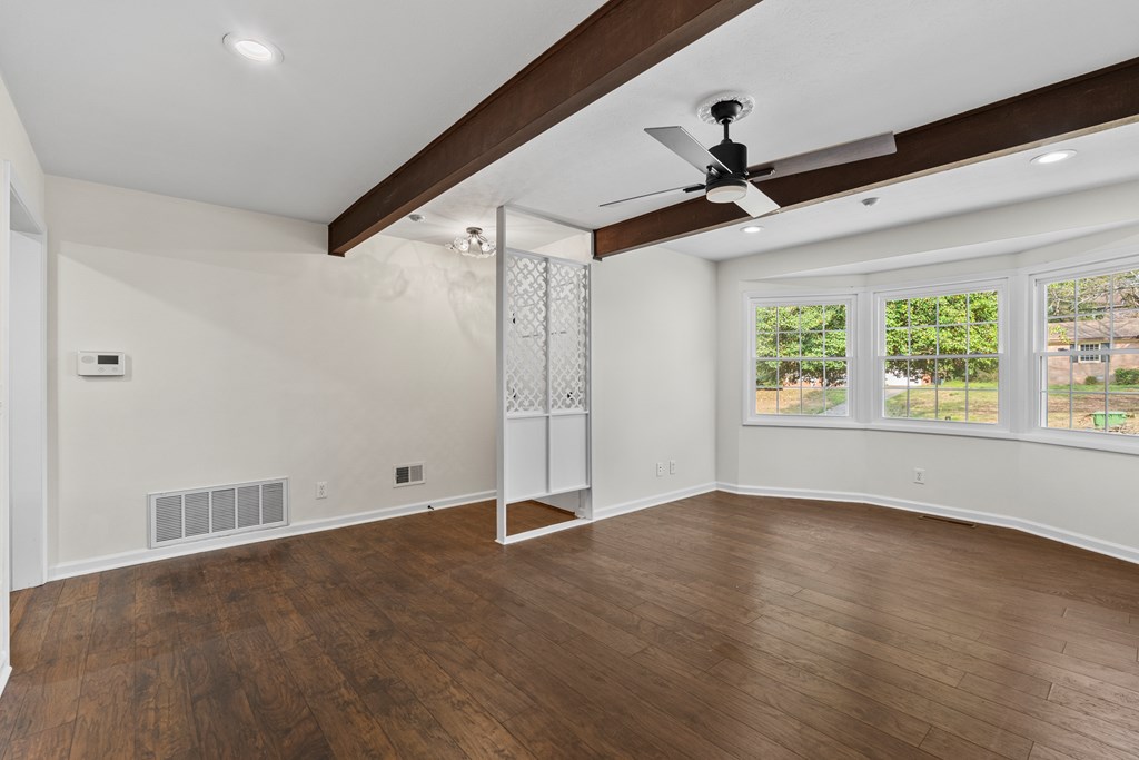 547 FAIR OAKS DRIVE