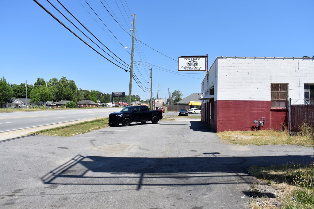4216 RIVER ROAD