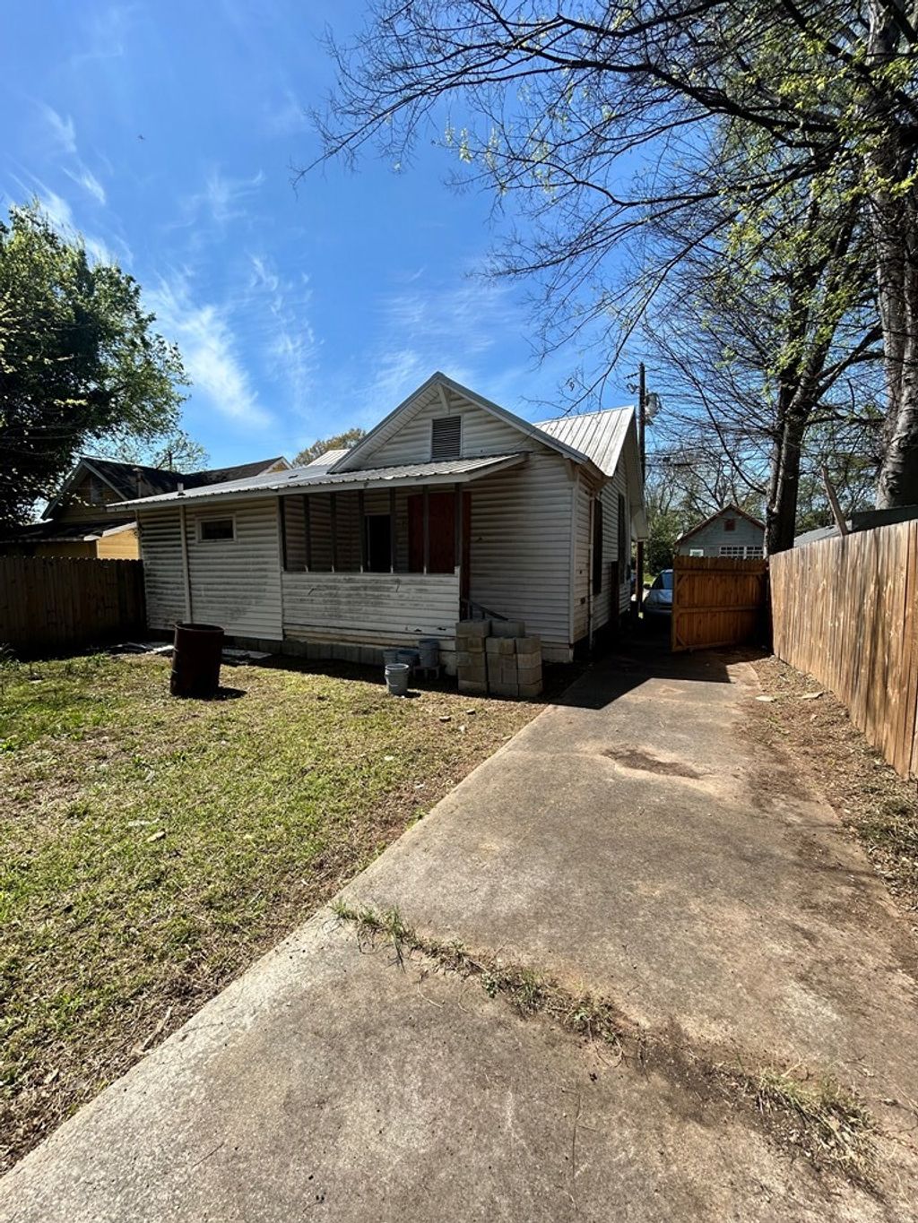 Photo of 3212 6th Avenue, COLUMBUS, GA 31904 (MLS # 230712)
