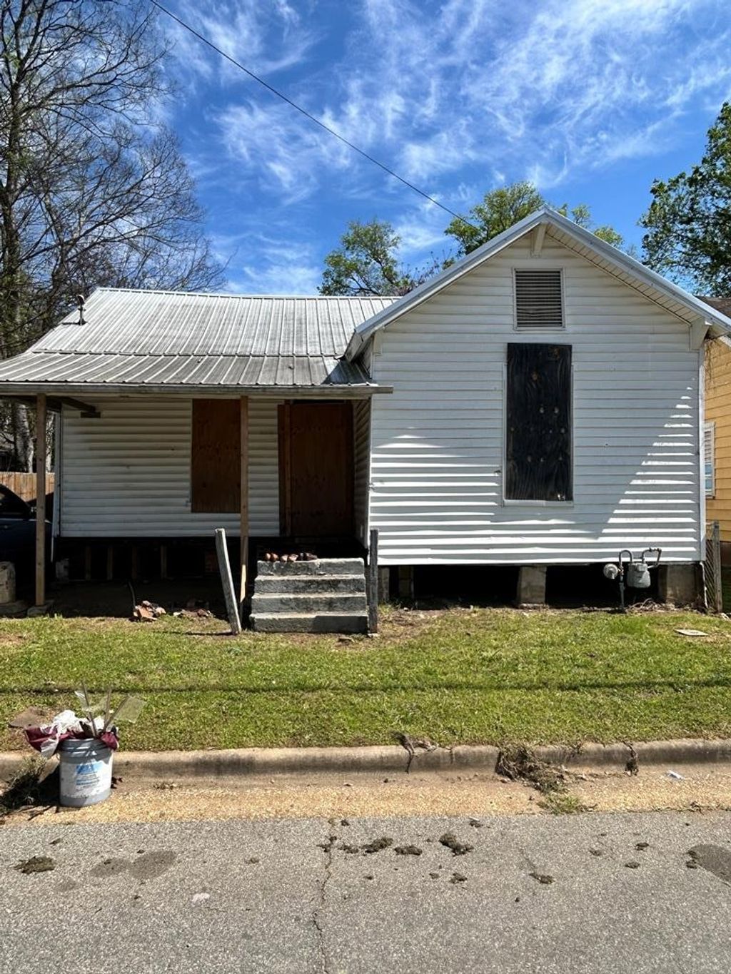 Photo of 3212 6th Avenue, COLUMBUS, GA 31904 (MLS # 230712)