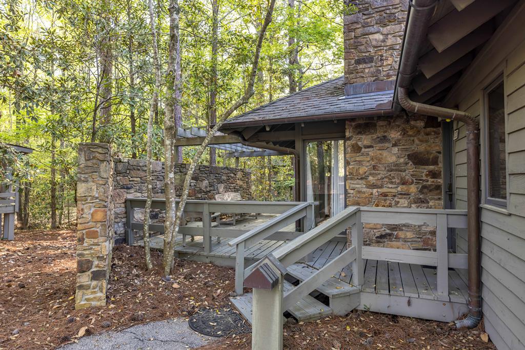 1541 MOUNTAIN CREEK DRIVE