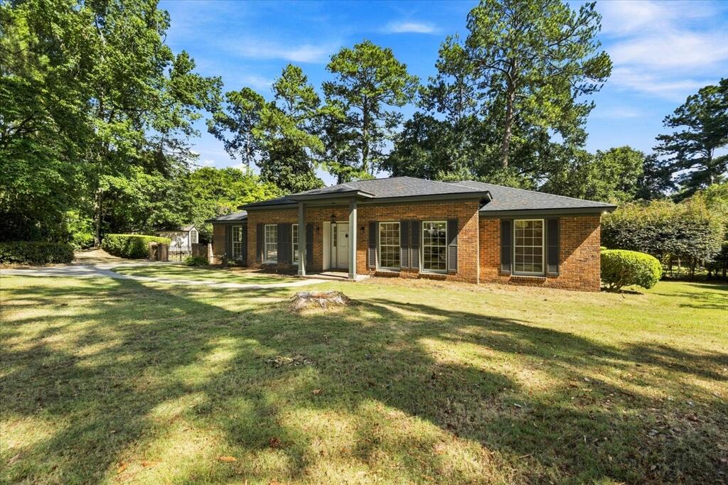 4 SPRINGVALLEY COURT
