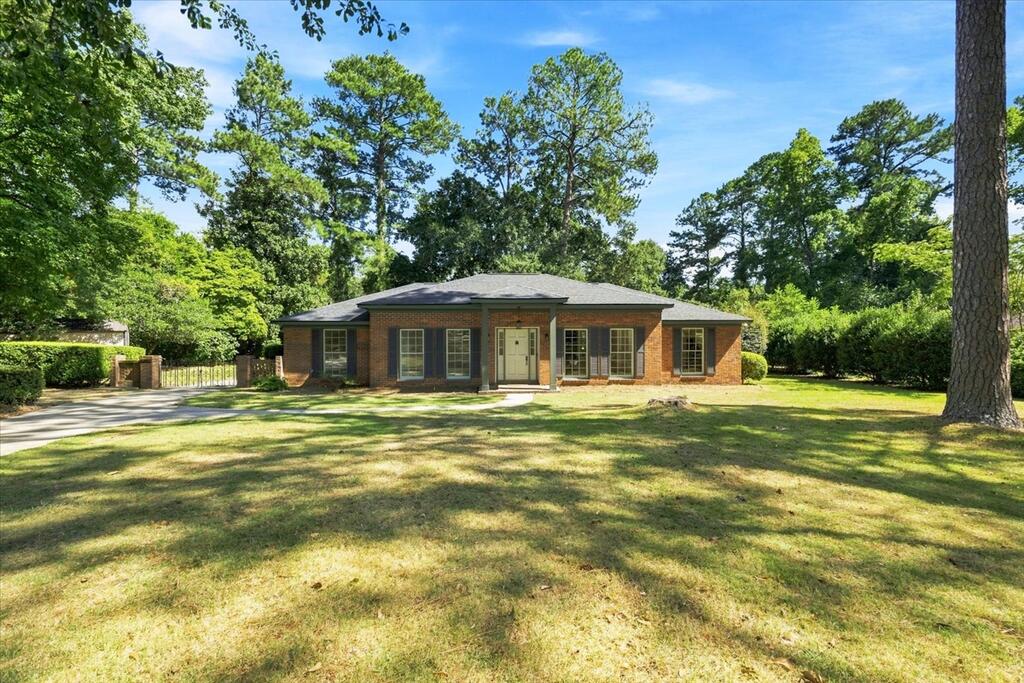 4 SPRINGVALLEY COURT