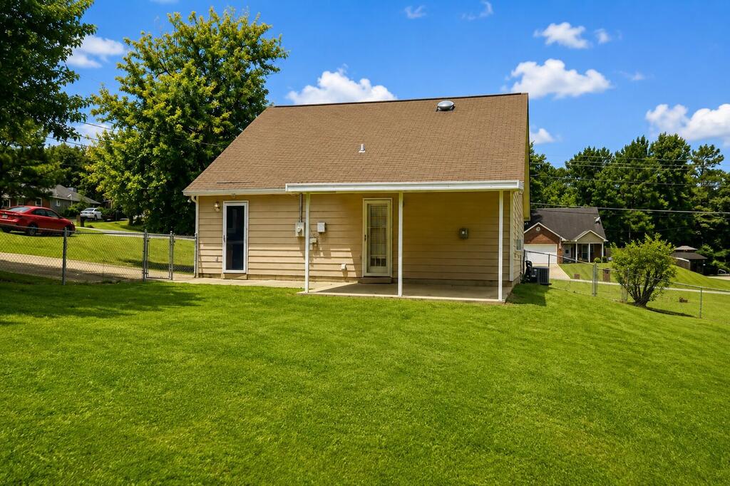 11 LEE ROAD 2033