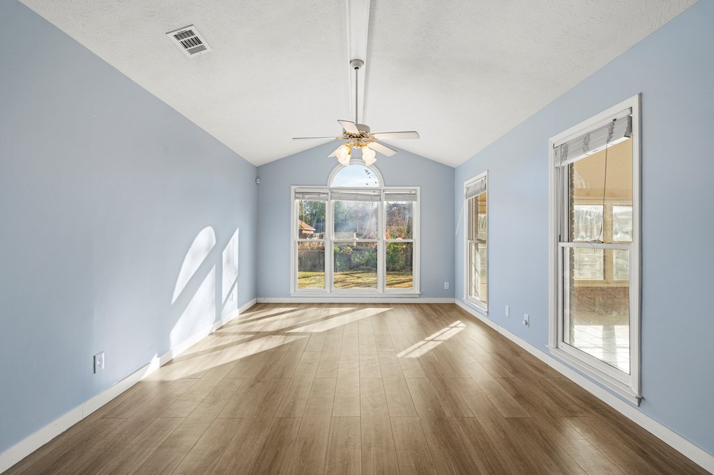 4824 SPRING RIDGE COURT