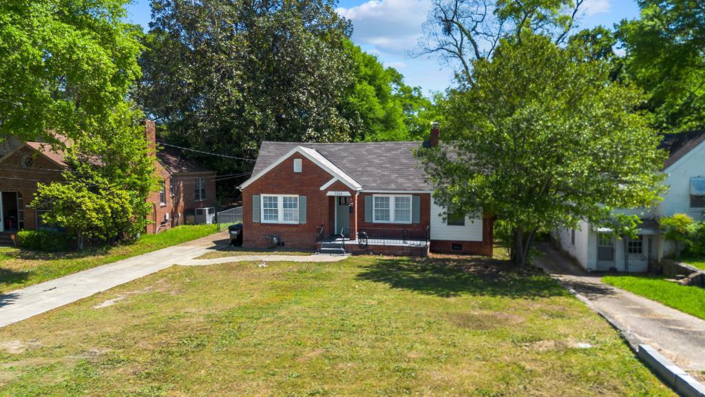 3324 WOODLAWN AVENUE