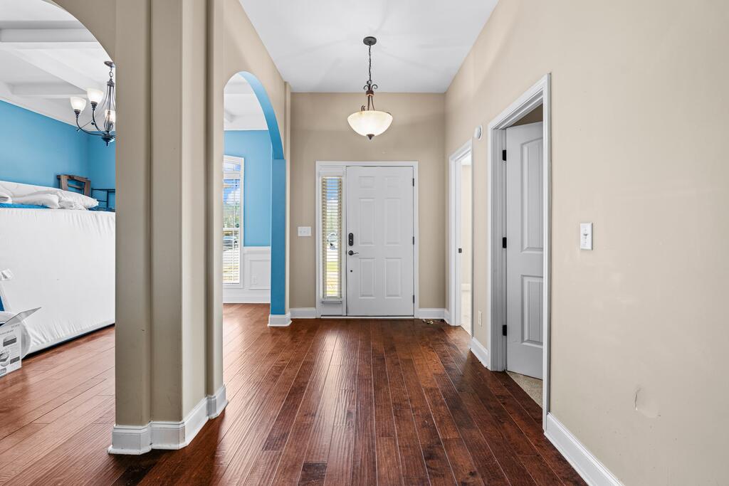 8232 LANTERN COURT