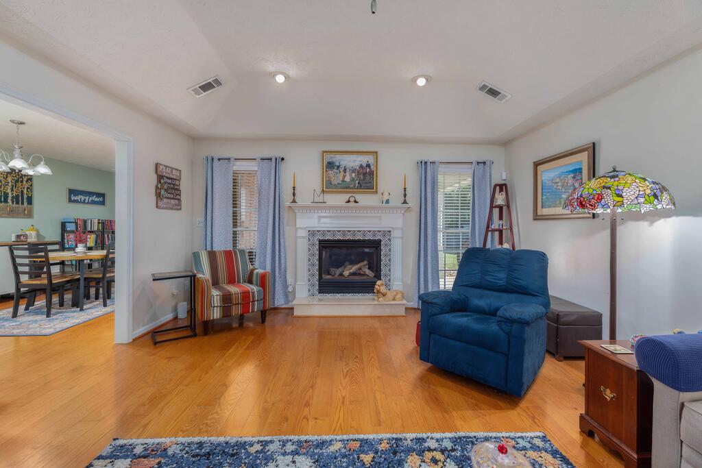 4847 SPRINGWOOD CIRCLE