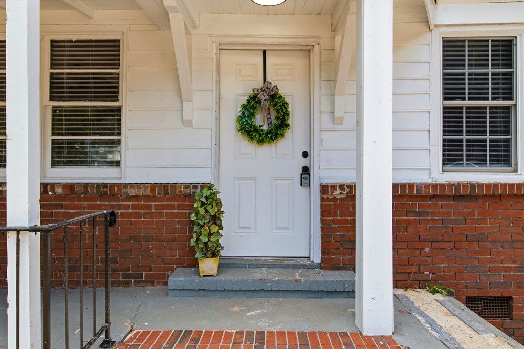 Photo of 725 North Greenwodd Street, LAGRANGE, GA 30240 (MLS # 231564)